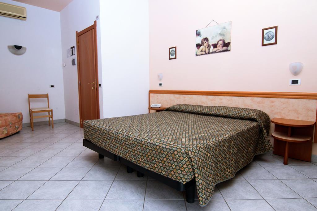 Hotel President Vasto Exterior photo